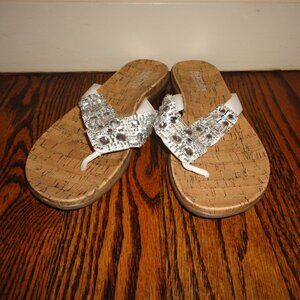 KENNETH COLE Reaction "Glam-athon" Women's Jeweled Flip Flop Sandals Size 6